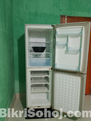 Singer fridge
